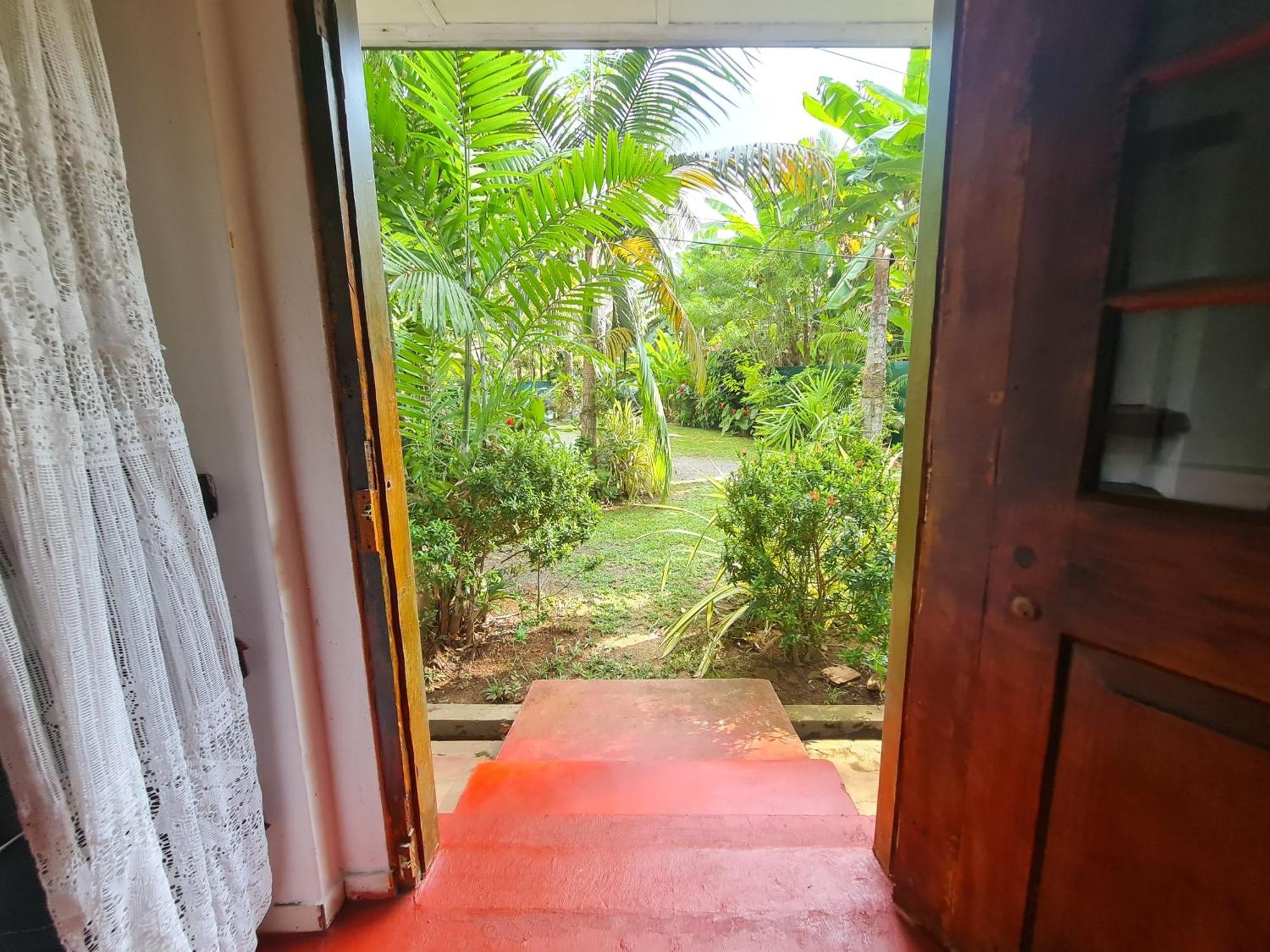 Hill Side Kings Villa Hikkaduwa Exterior foto